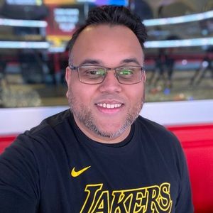 Meet your Posher, Adeel